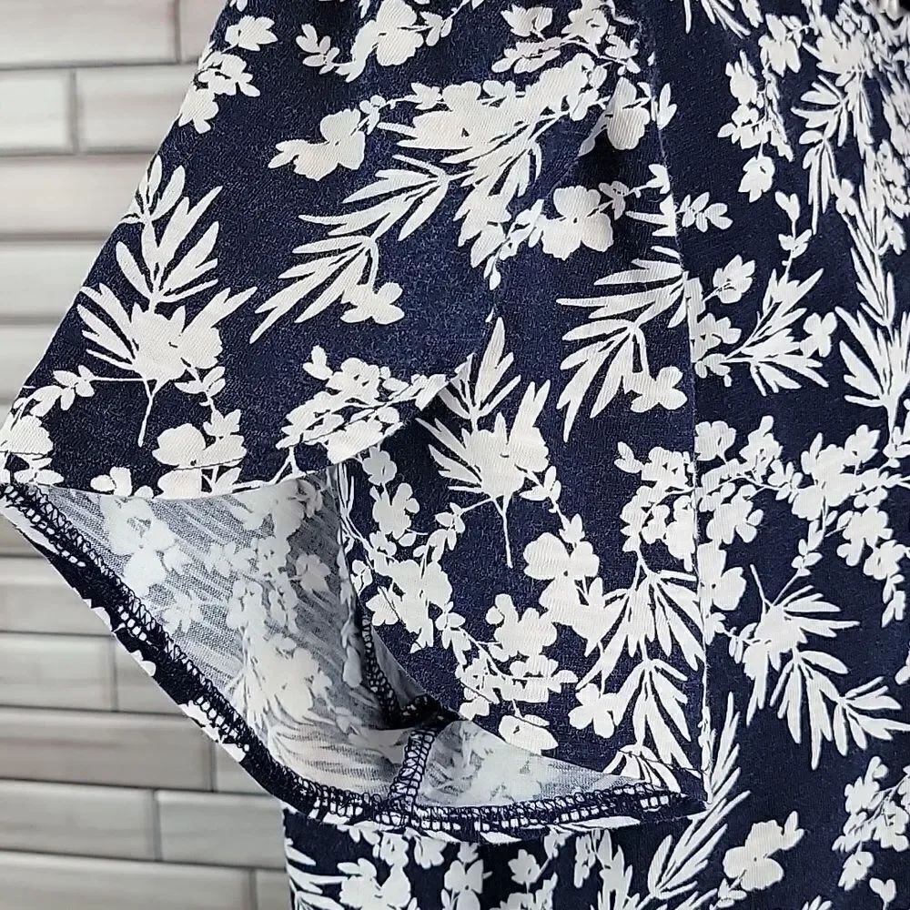Liz Claiborne floral Print t-shirt - Navy & White Womens Size L - Picture 6 of 11